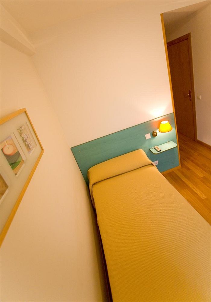 Hostal Via Lactea Burgo Extérieur photo